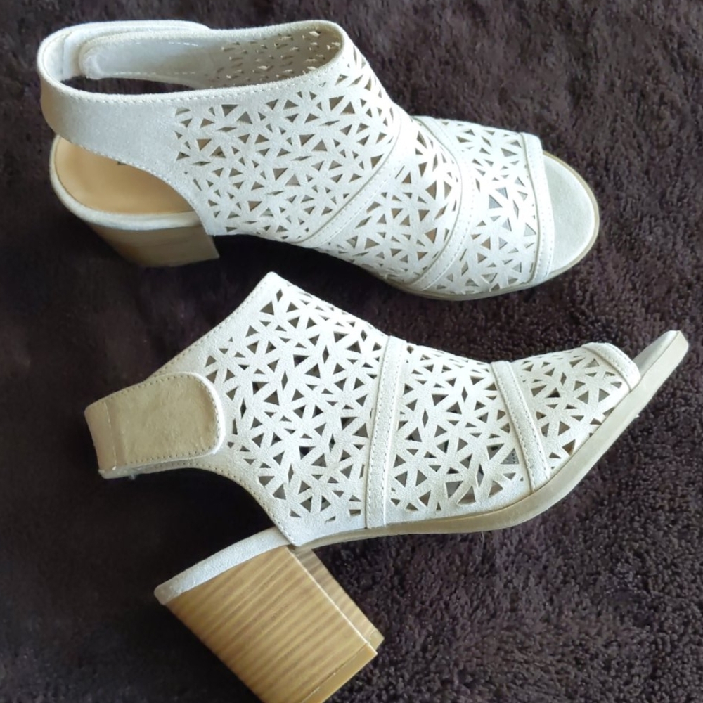 Dept 222 dress sandals